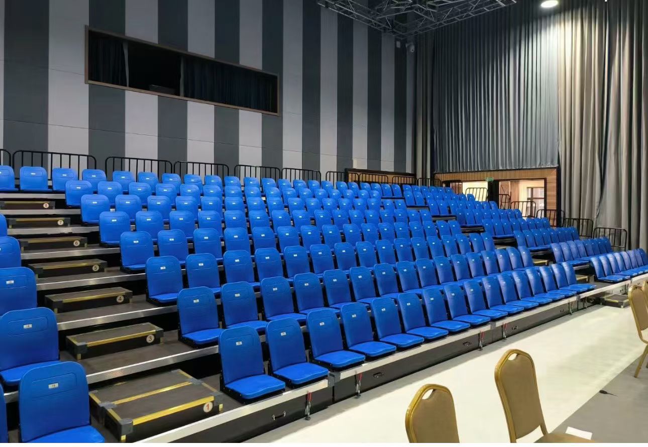 Customized mobile and retractable grandstands in various styles